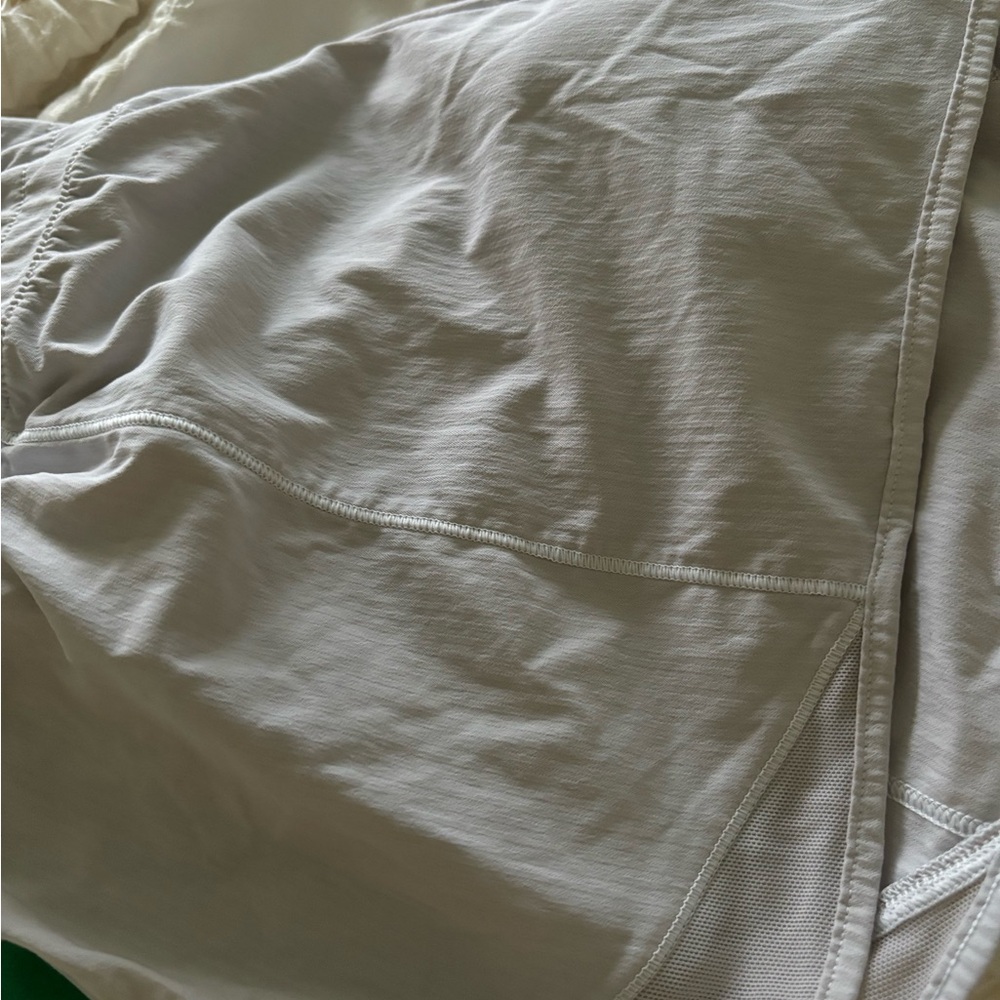 Lululemon Shorts size Medium light grey - Picture 3 of 8